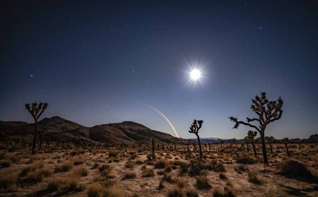 starlink moving over joshua tree